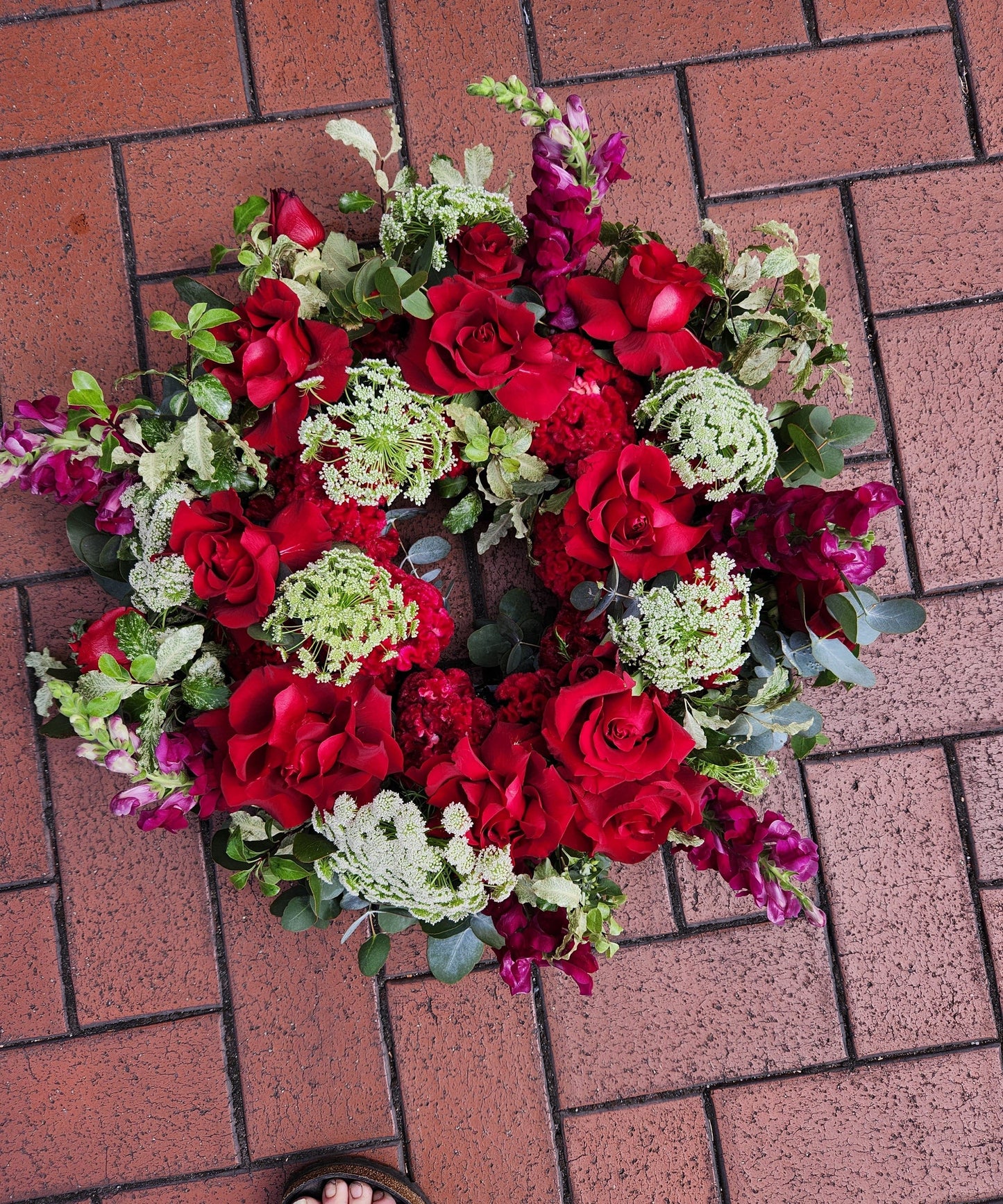 BLOOMHAUS MELBOURNE Flower arrangement Tranquility - Sympathy Wreath