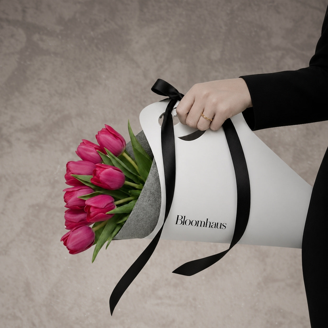 Bloomhaus carry bouquet