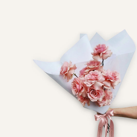 BLOOMHAUS MELBOURNE Flowers > reflexed roses Roses En Masse | Bloomhaus Melbourne Artisan Florist