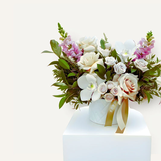 BLOOMHAUS MELBOURNE Flowers > roses Je t’aime - Pretty Pastel Flower Arrangement in a Ceramic Pot
