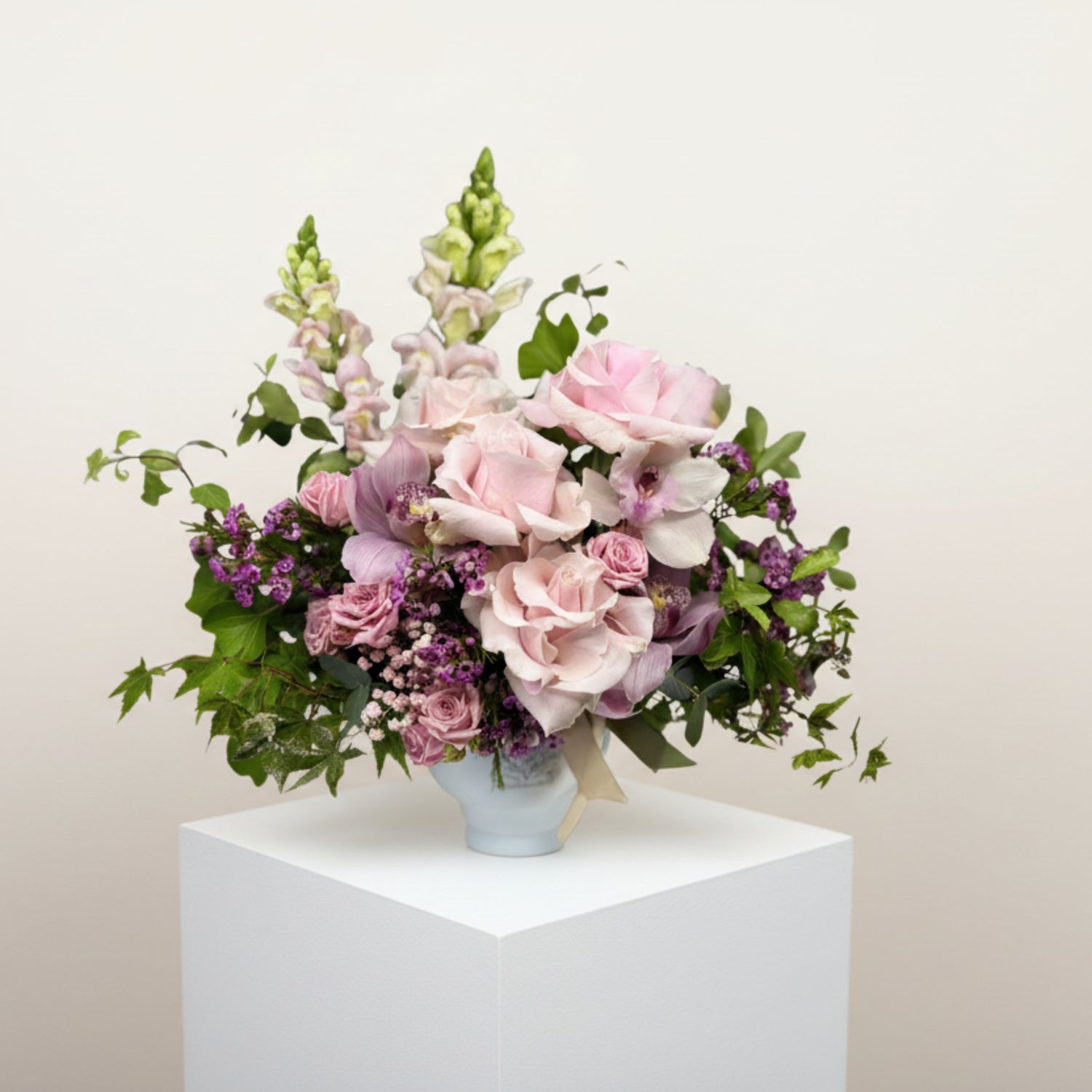 BLOOMHAUS MELBOURNE Flowers > roses Je t’aime - pretty pastel flower arrangement in a ceramic pot 🐾